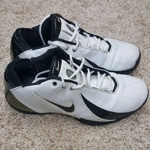 11 Men’s Nike uptempo sneakers